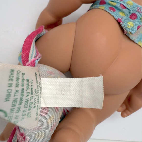 9โ Cabbage Patch Kids Deluxe Splash 'N Float Tiny Newborn doll - Picture 7 of 8